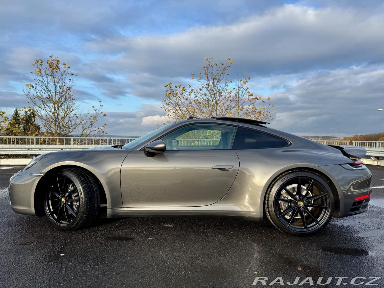 2020 Porsche 911 - 12