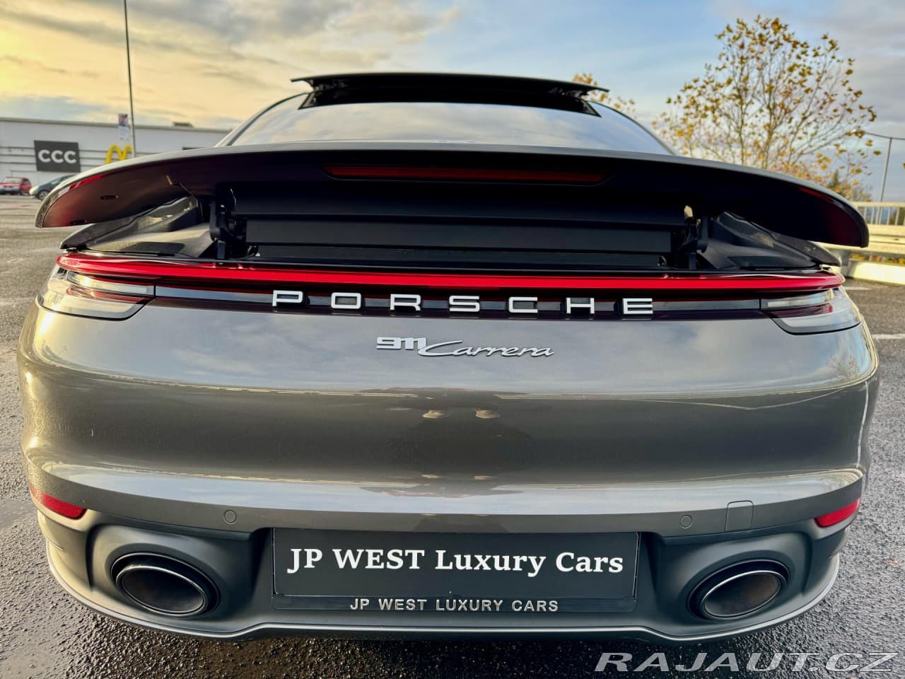 2020 Porsche 911 - 15