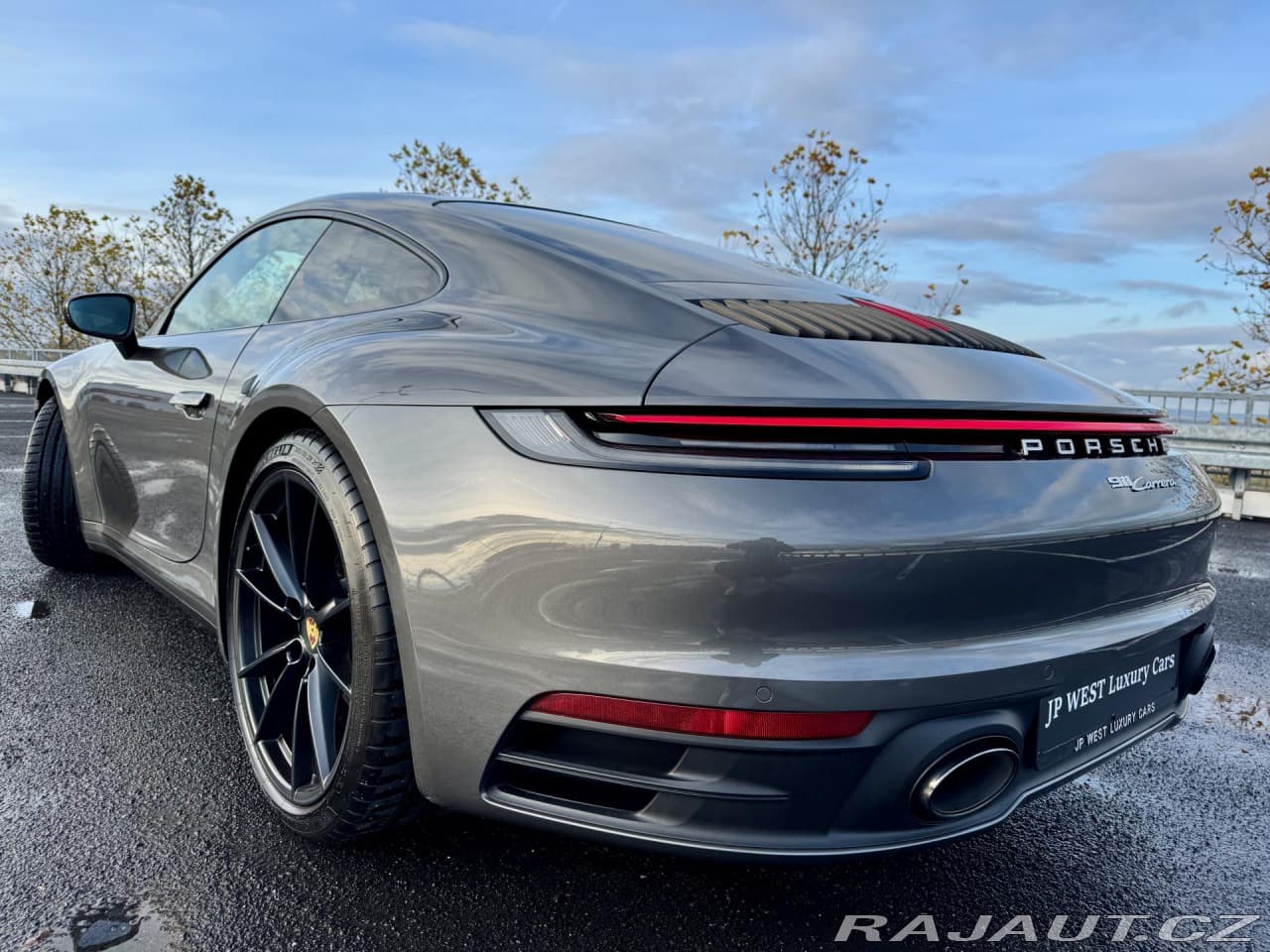 2020 Porsche 911 - 8