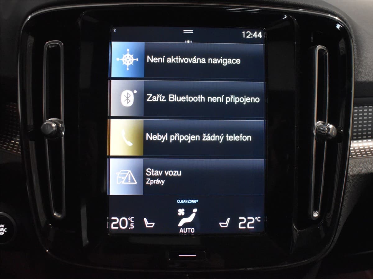2021 Volvo XC40 - 15