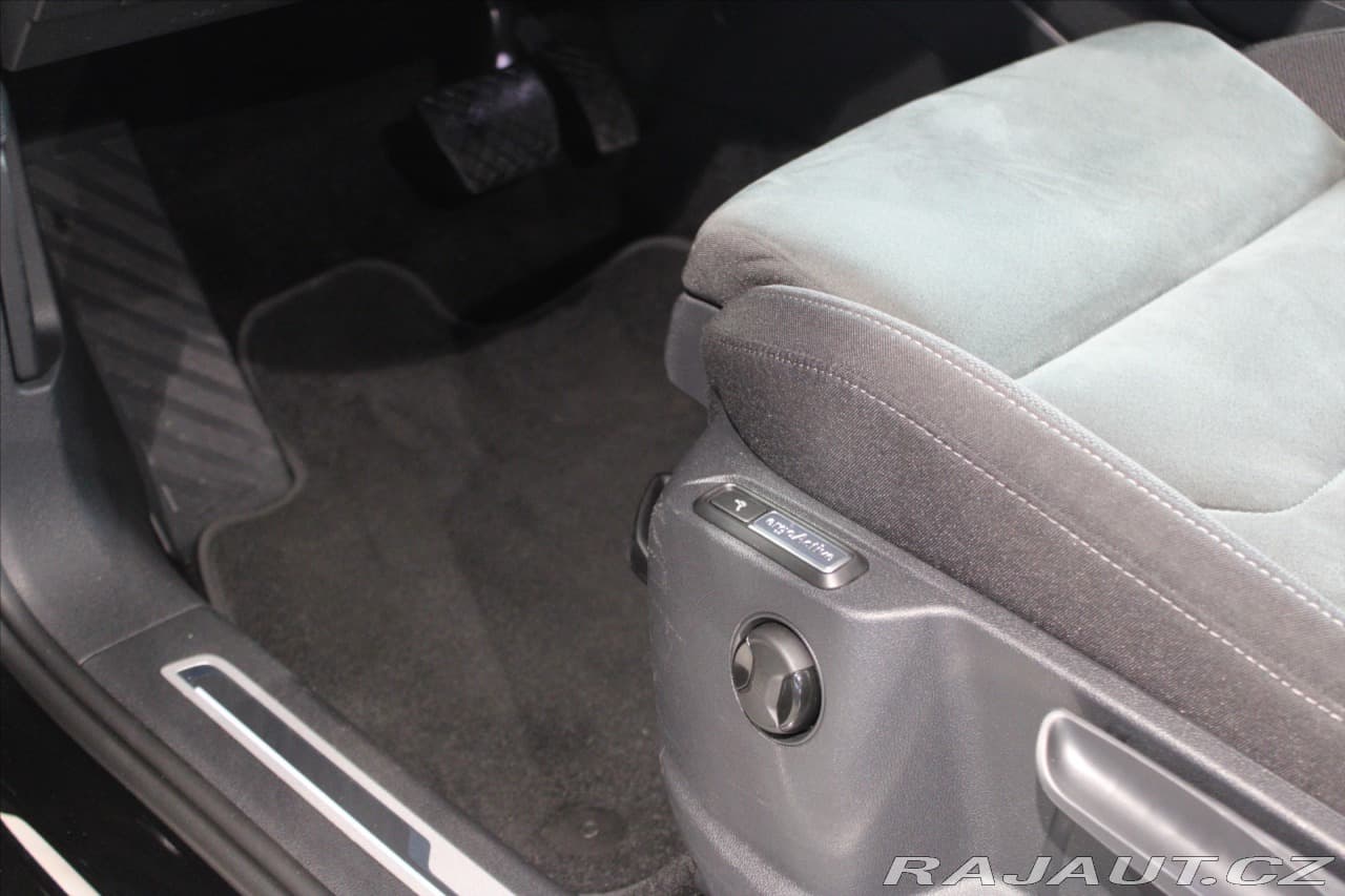 2023 Volkswagen Tiguan - 12