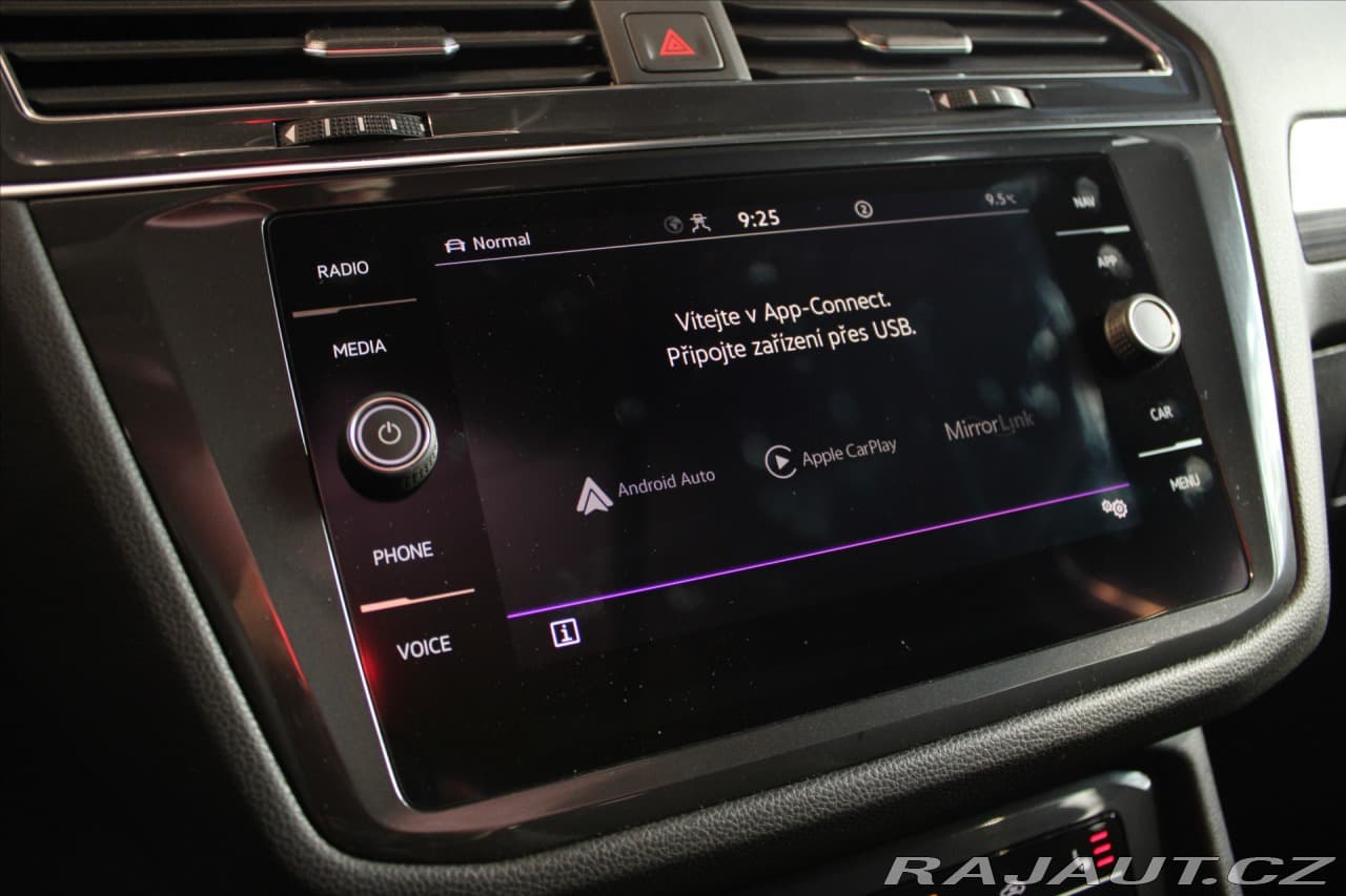 2023 Volkswagen Tiguan - 18