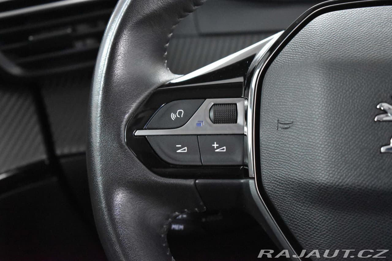 2022 Peugeot 2008 - 16