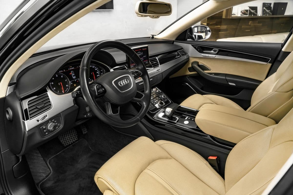 2013 Audi A8 - 11