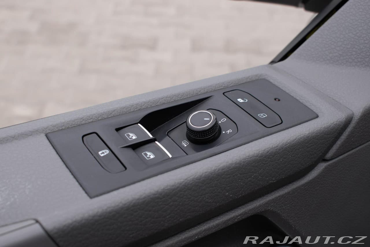 2020 Volkswagen Caravelle - 15