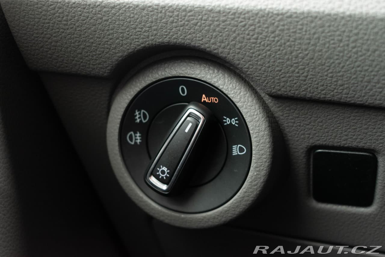 2020 Volkswagen Caravelle - 16