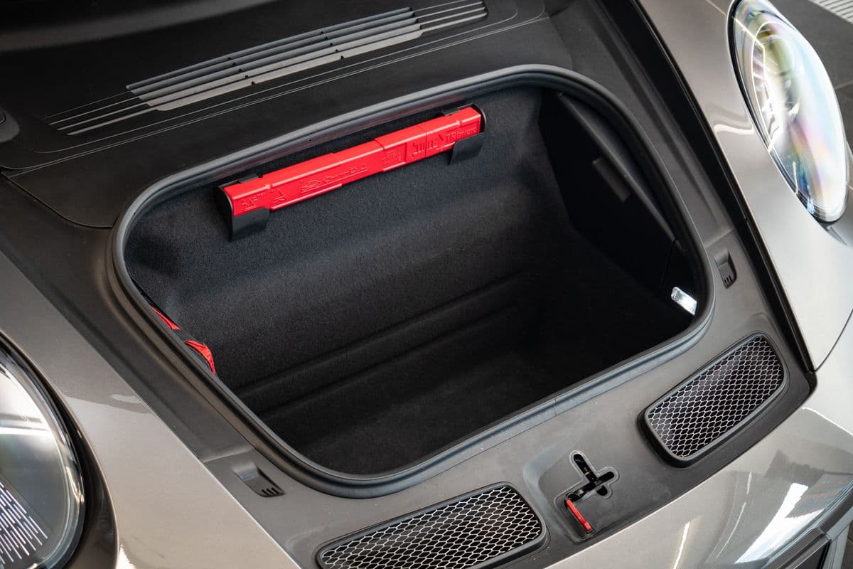 2021 Porsche 911 - 16