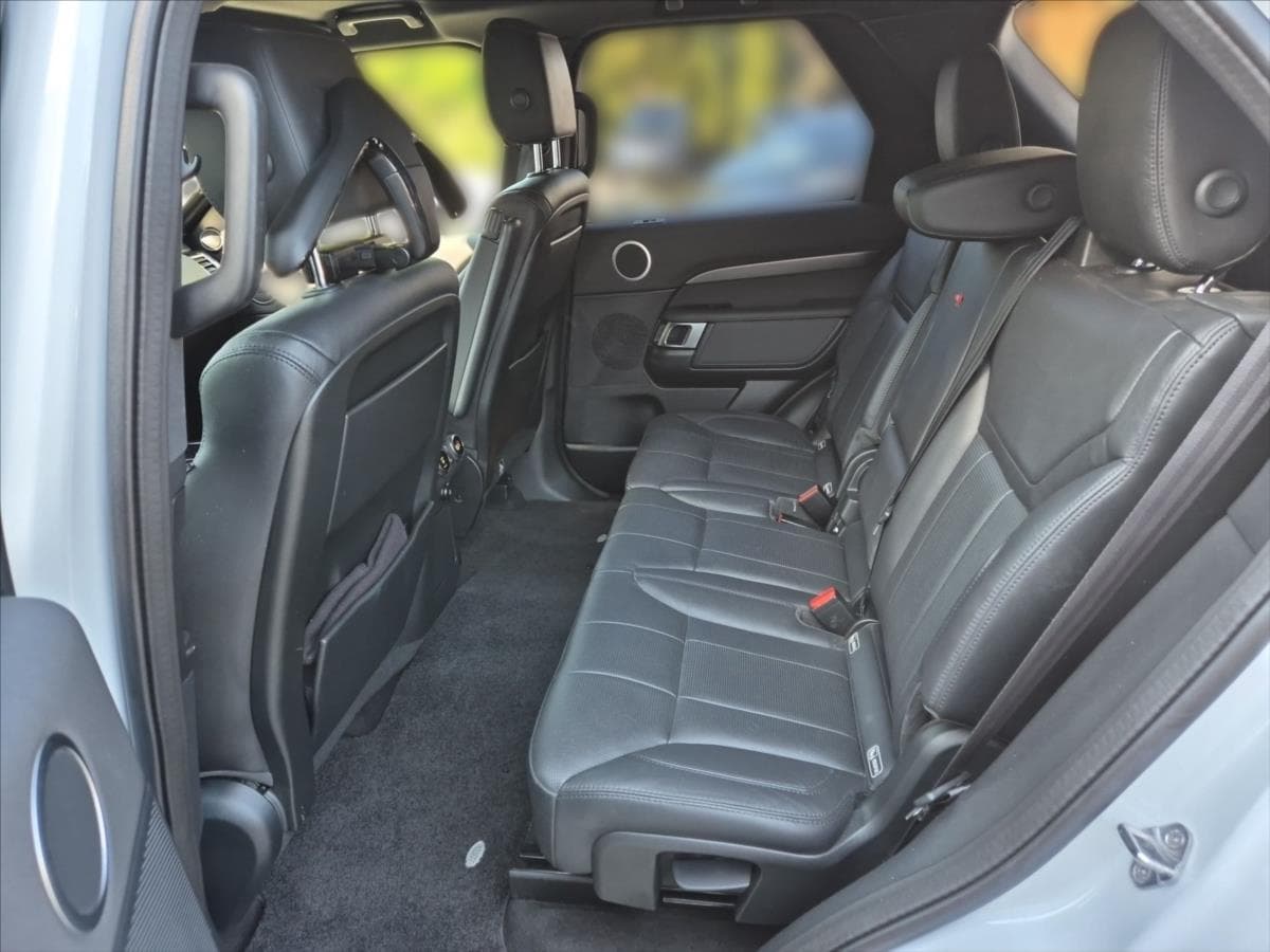 2019 Land Rover Discovery - 11