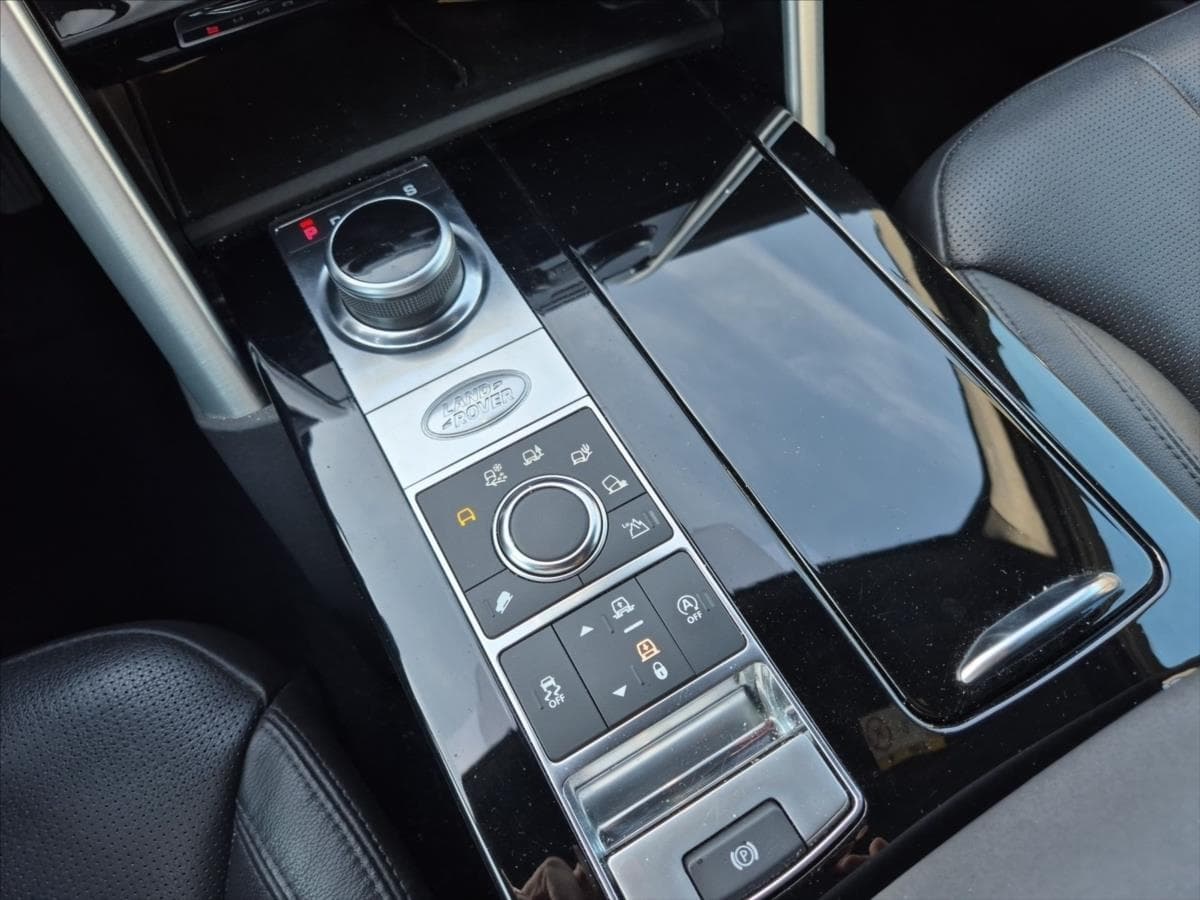 2019 Land Rover Discovery - 16