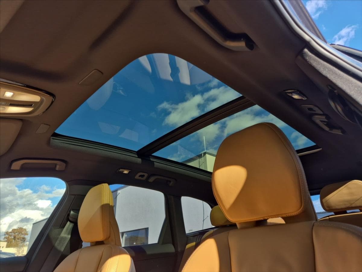 2022 Volvo XC60 - 19