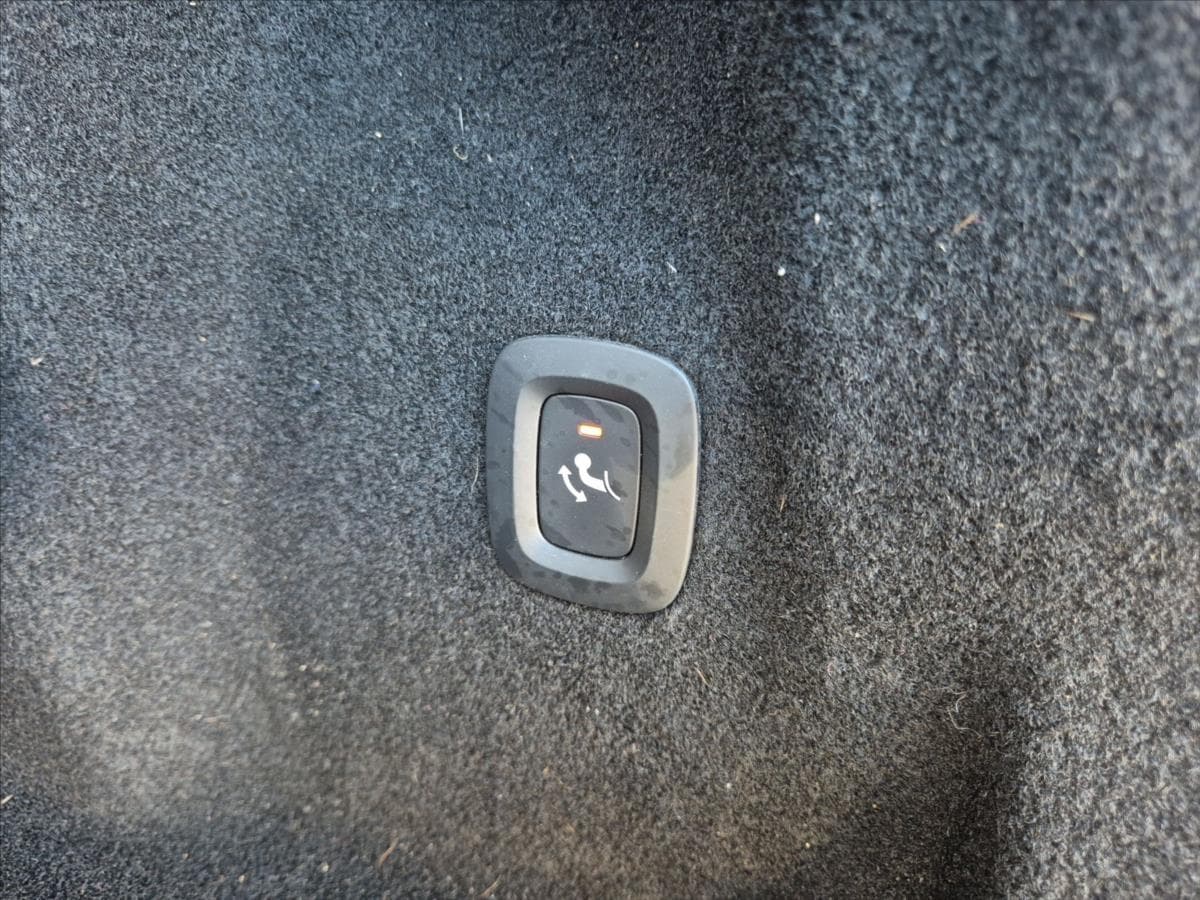 2022 Volvo Xc60 - 11