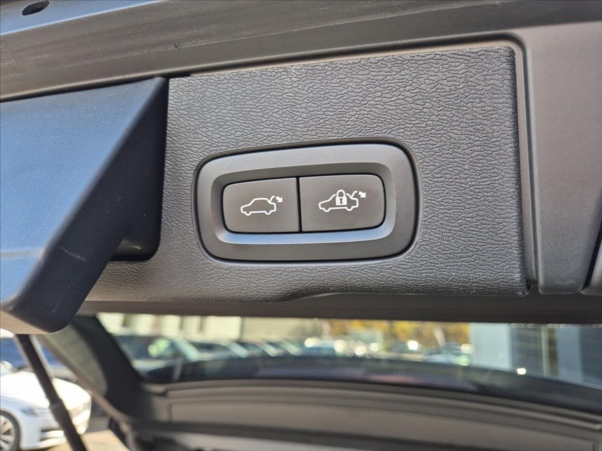 2022 Volvo Xc60 - 12