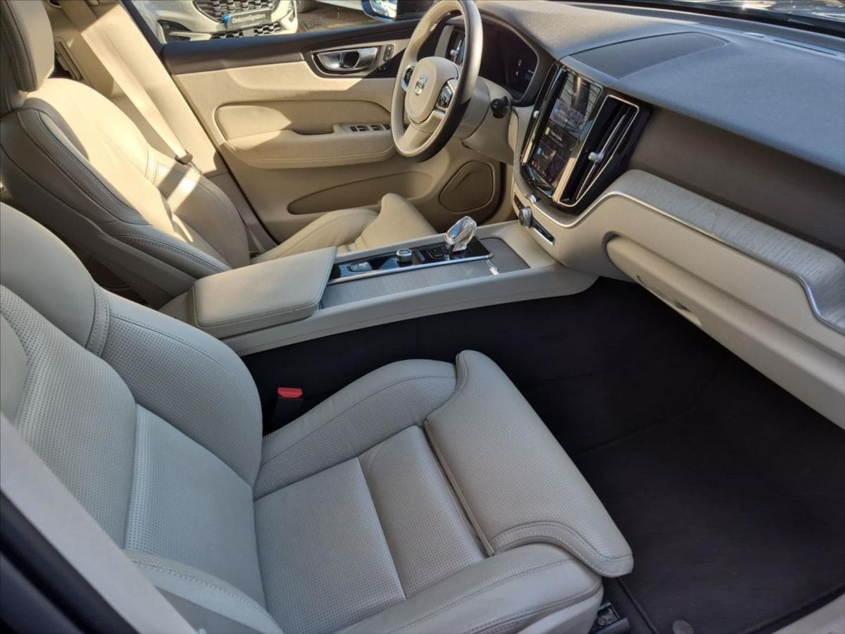 2022 Volvo Xc60 - 13