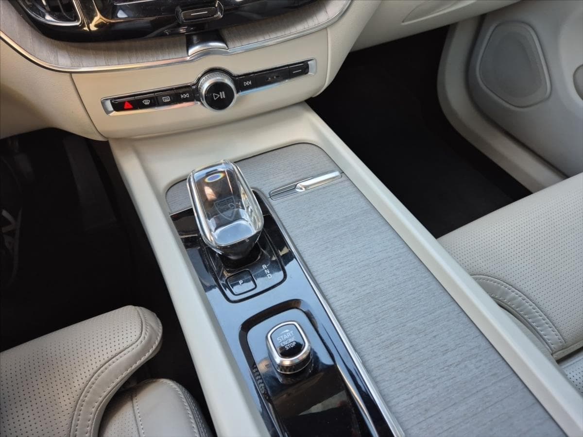 2022 Volvo Xc60 - 15