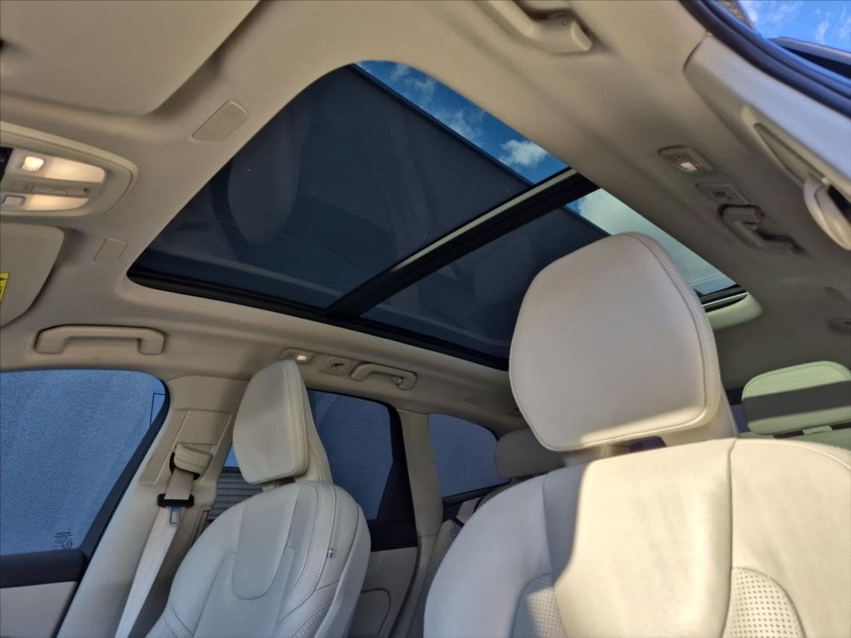 2022 Volvo Xc60 - 17