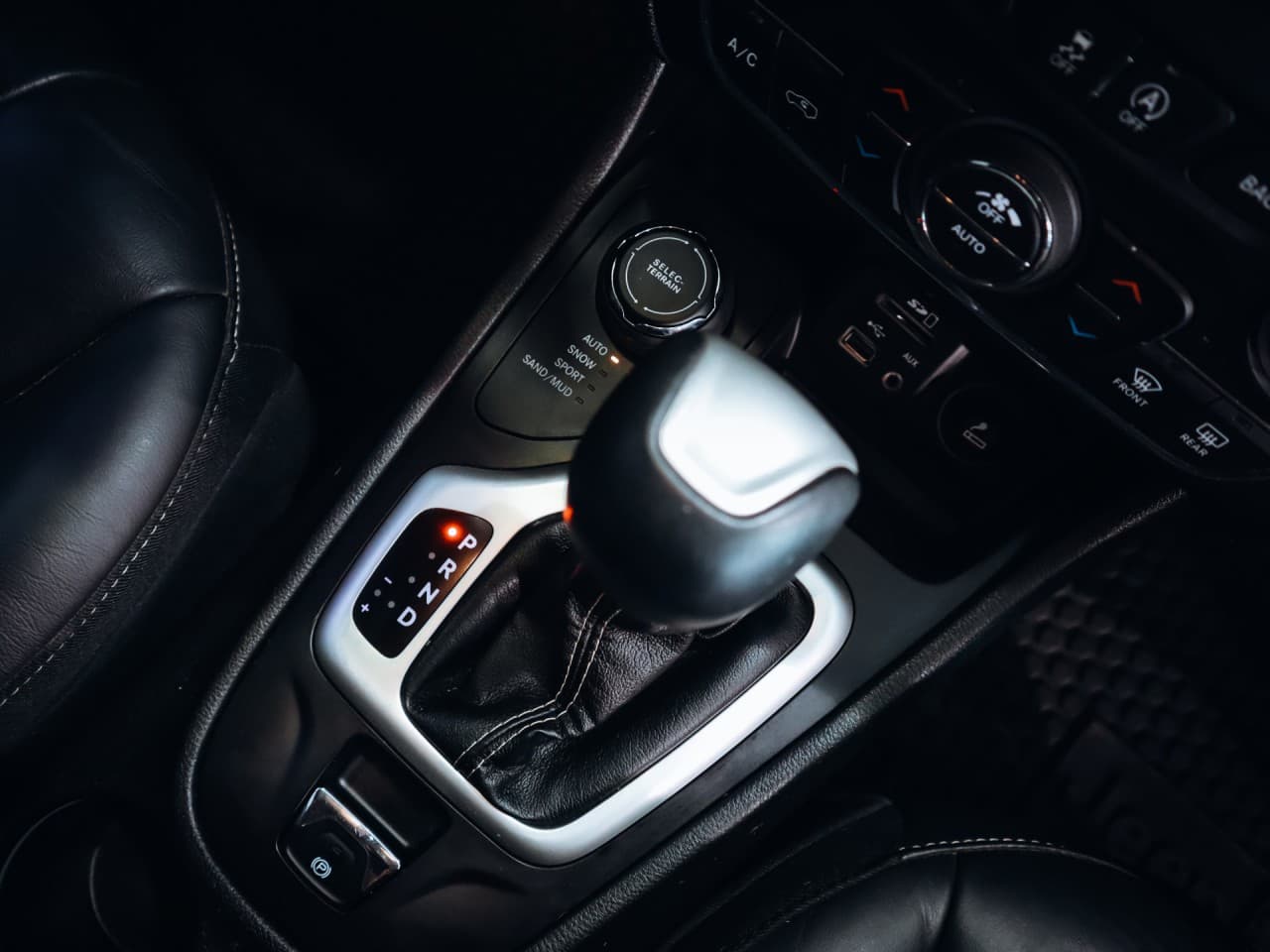 2019 Jeep Cherokee - 12