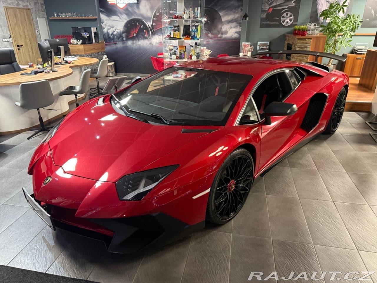 2018 Lamborghini Aventador - 3