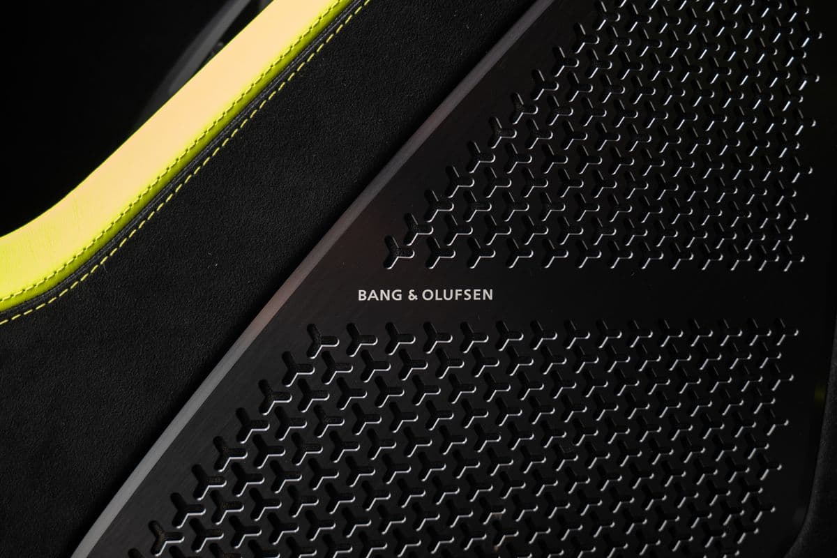 2025 Lamborghini Urus - 17