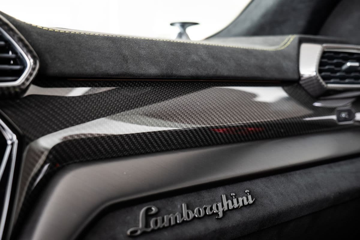 2025 Lamborghini Urus - 18