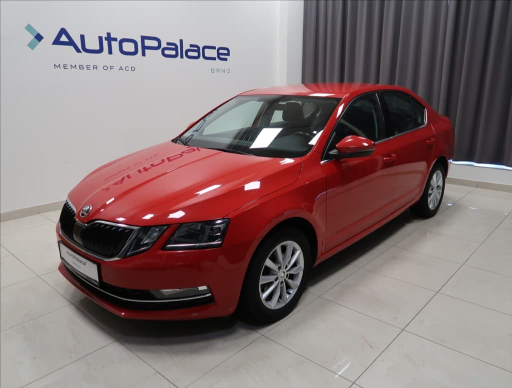 Škoda Octavia 1,6 TDI ČR 1 MAJITEL