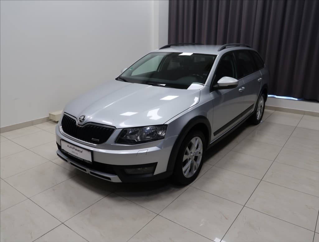 Škoda Octavia 2,0 TDI DSG 4x4 SCOUT