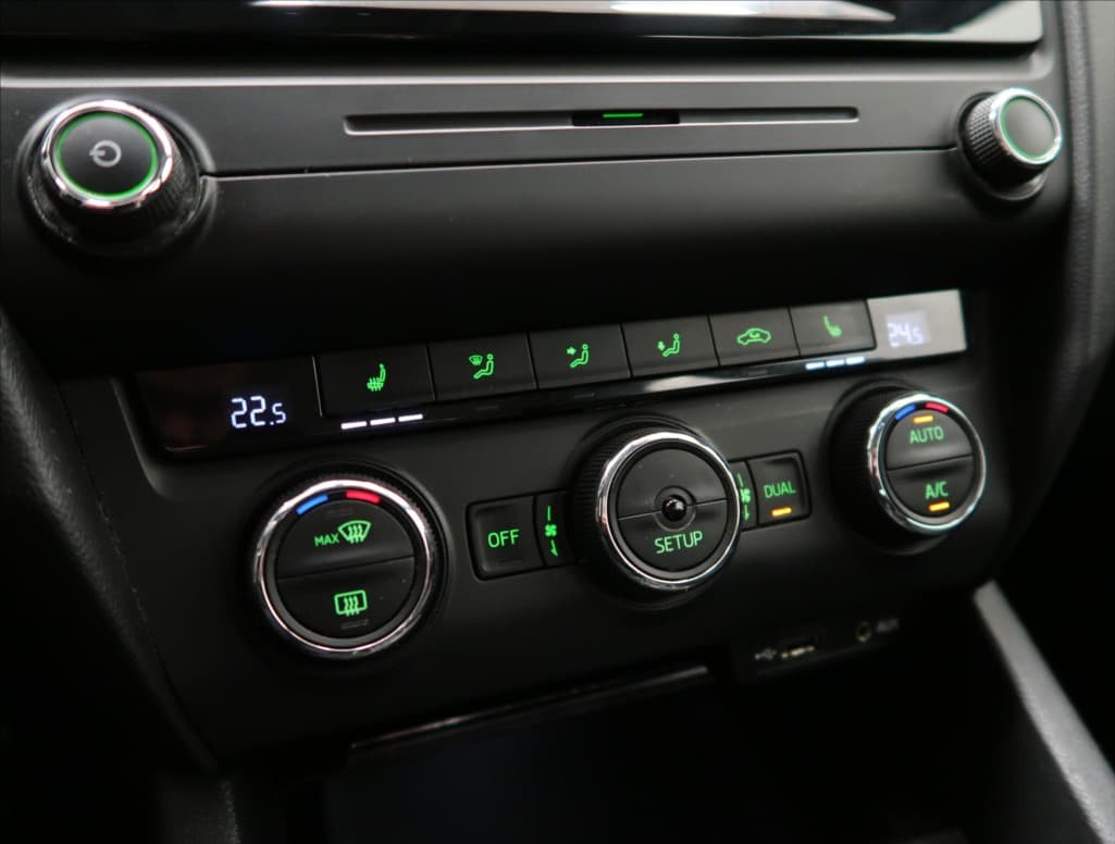 2015 Škoda Octavia - 19