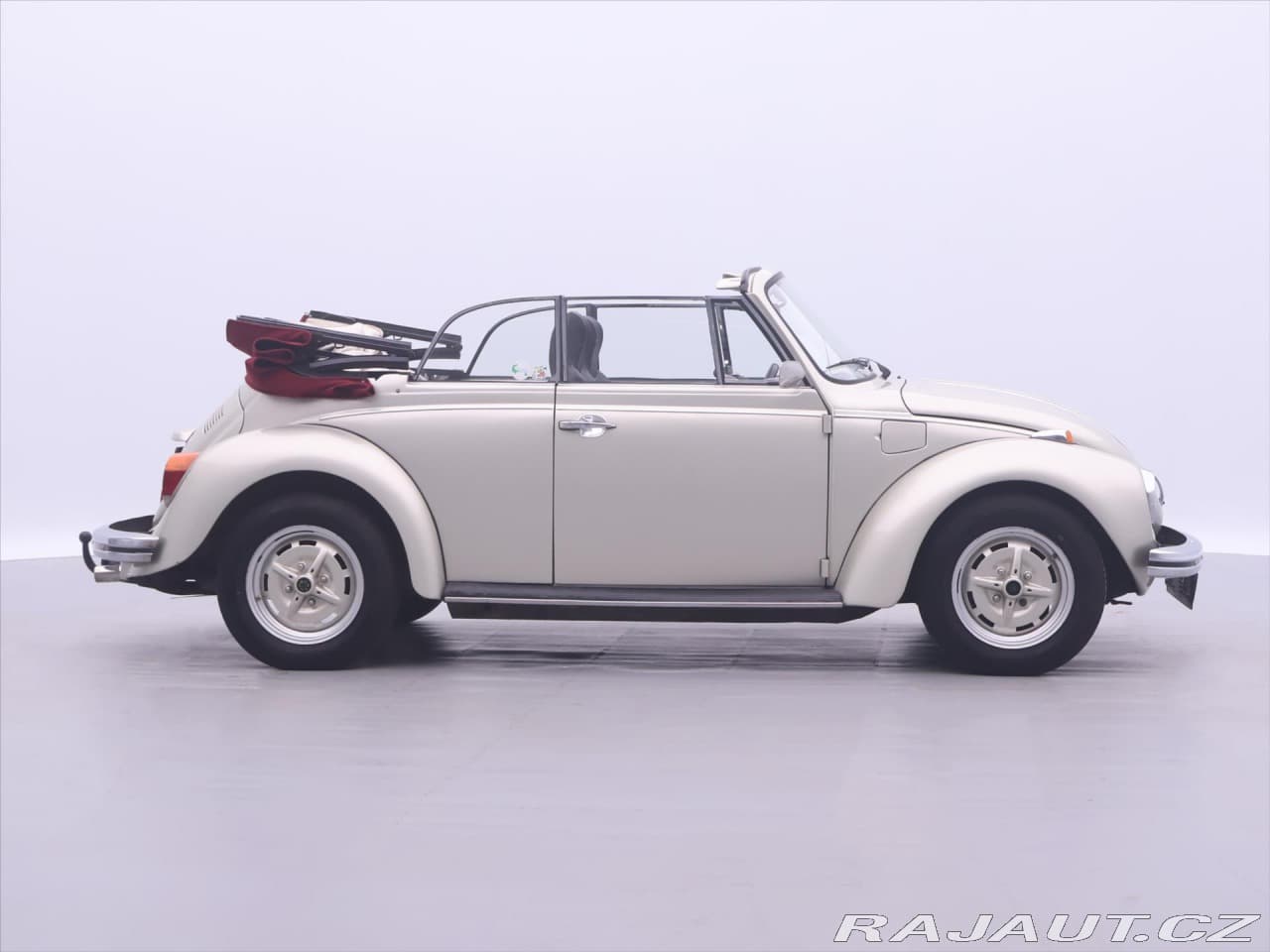 1973 Volkswagen Beetle - 16