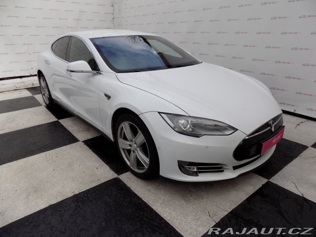 2015 Tesla Model S - 5