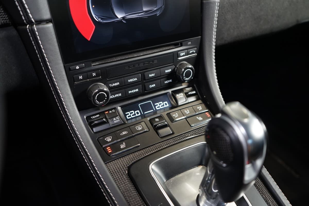 2021 Porsche Cayman - 15