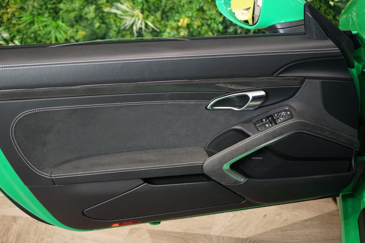 2021 Porsche Cayman - 20