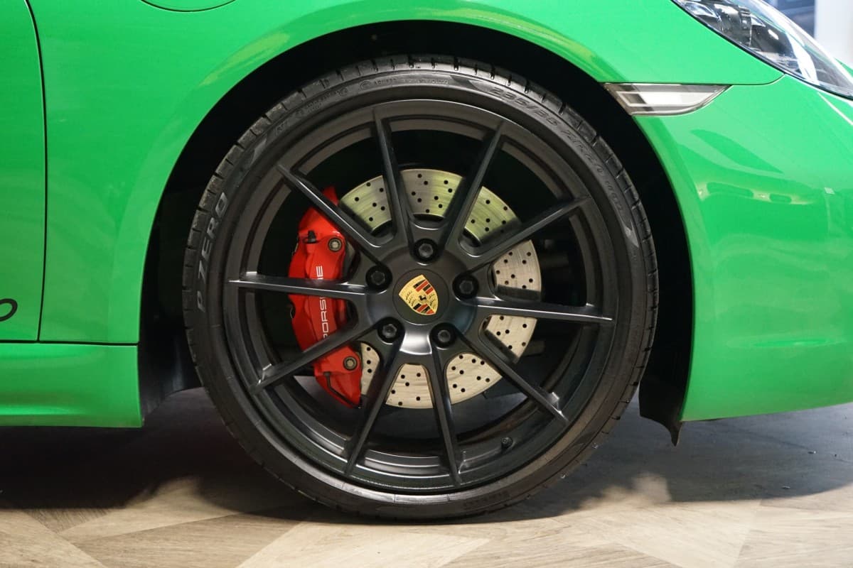 2021 Porsche Cayman - 9