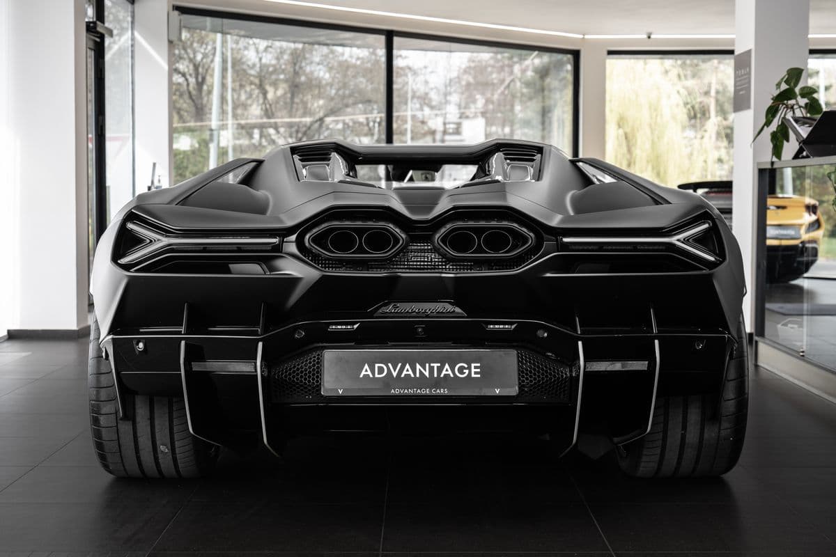 Lamborghini Revuelto - 3