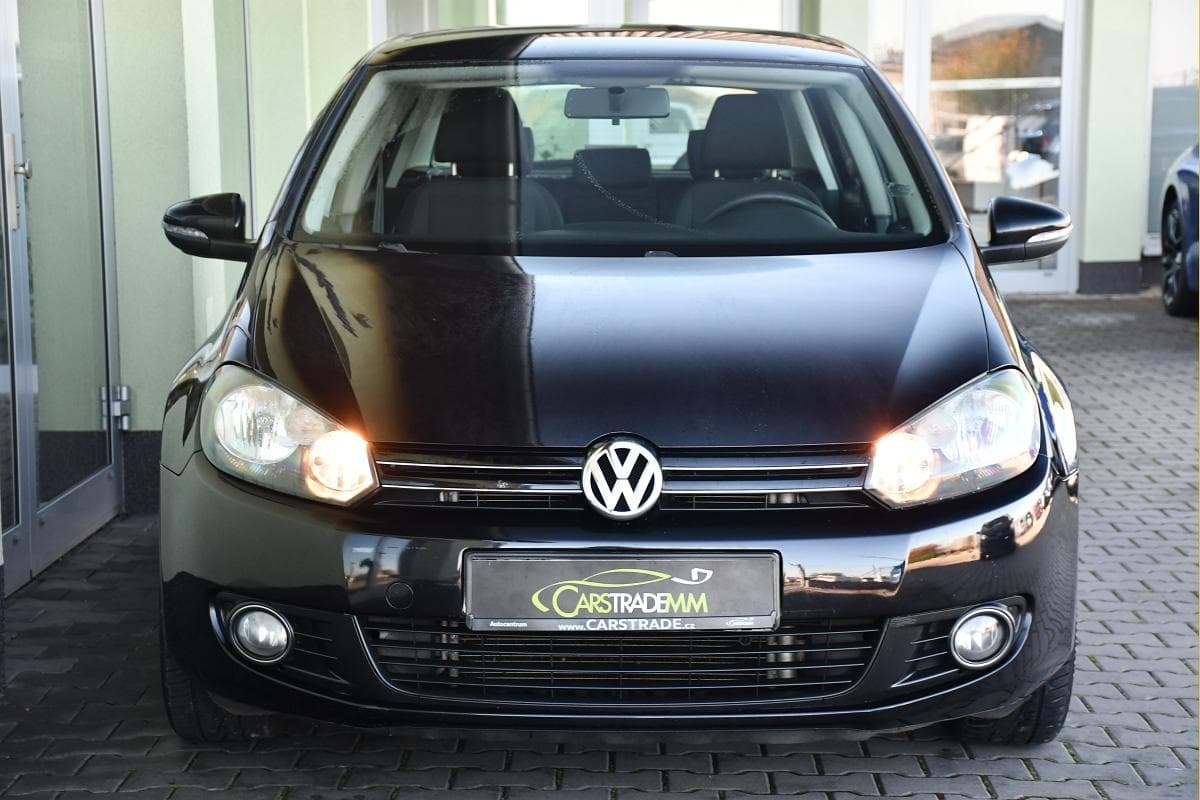 2010 Volkswagen Golf - 9