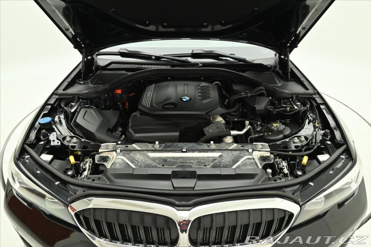 2021 BMW 3-Series - 9