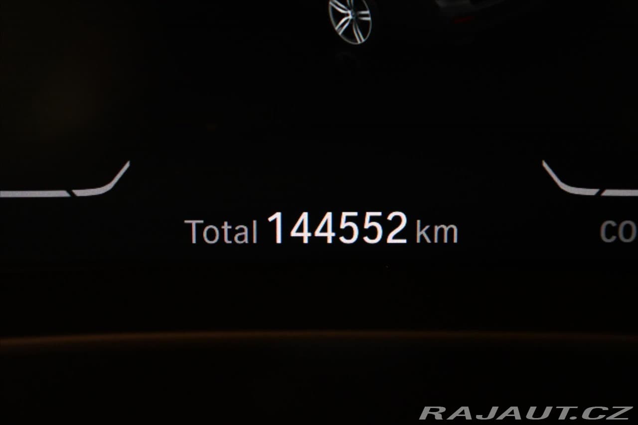 2021 BMW 5-Series - 17