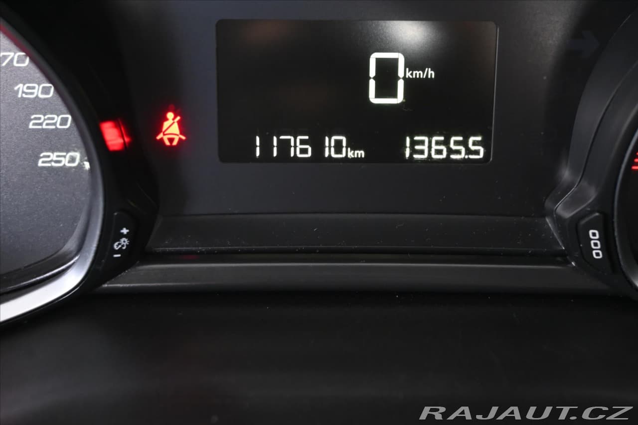 2019 Peugeot 308 - 14