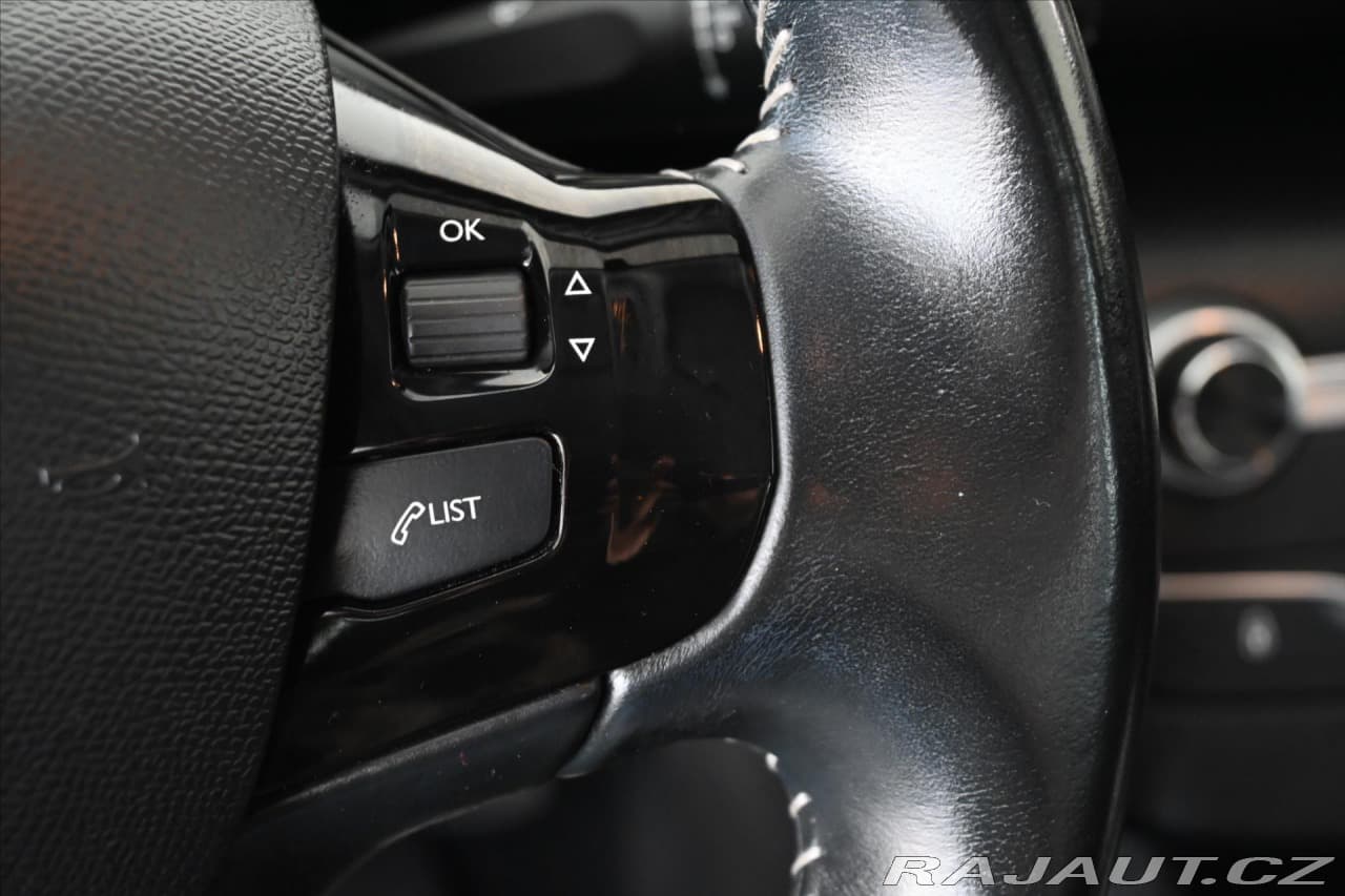 2019 Peugeot 308 - 18