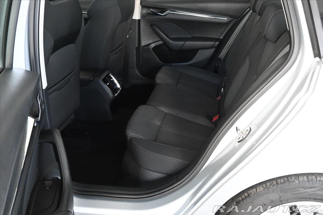 2023 Škoda Octavia - 10