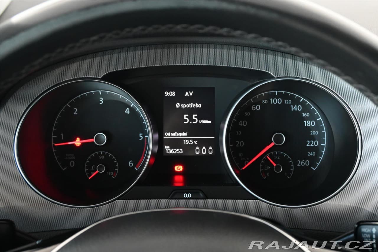 2019 Volkswagen Golf - 13