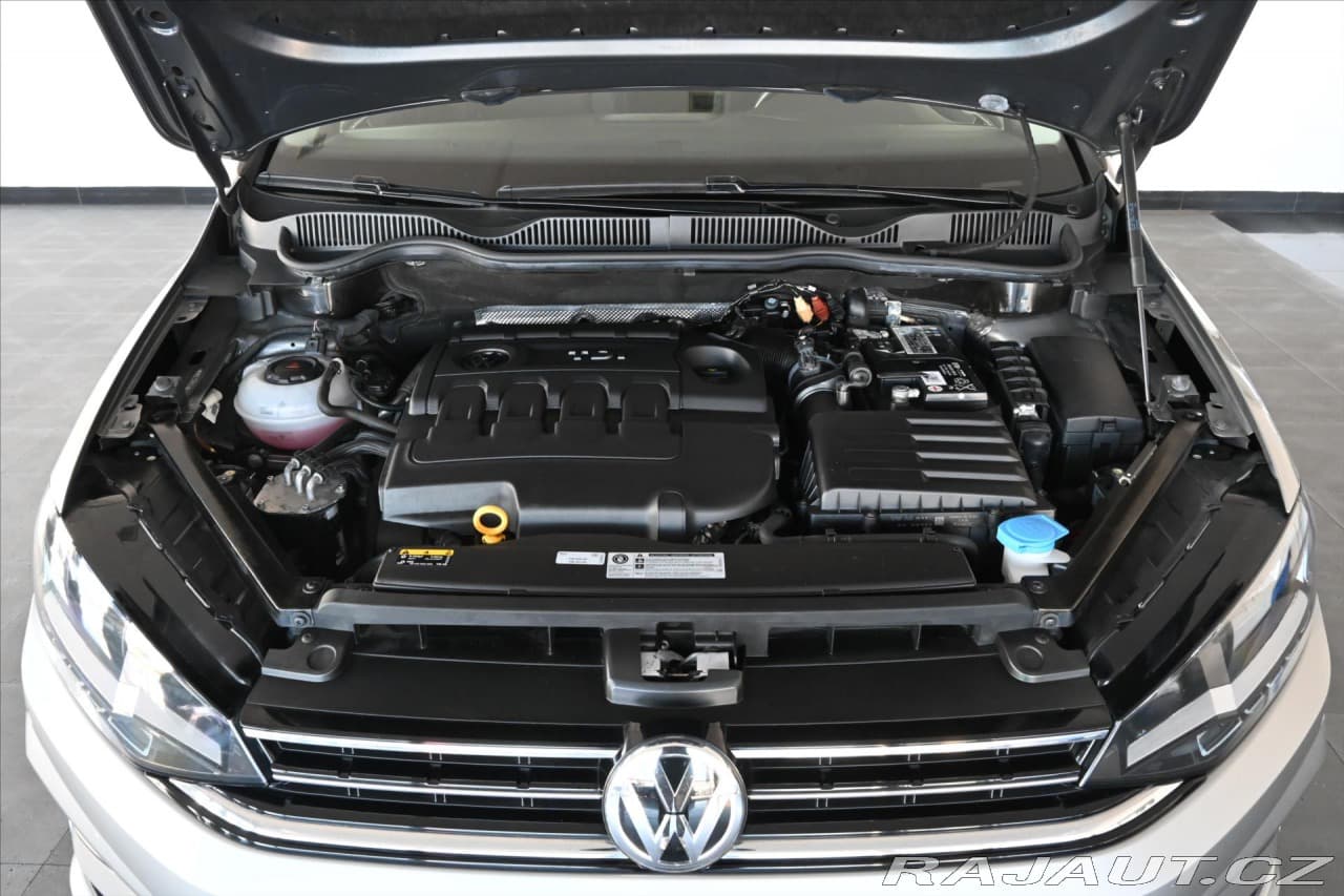 2019 Volkswagen Golf - 5