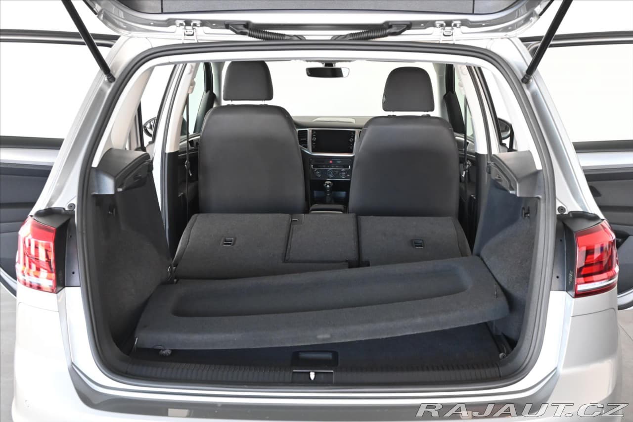 2019 Volkswagen Golf - 7