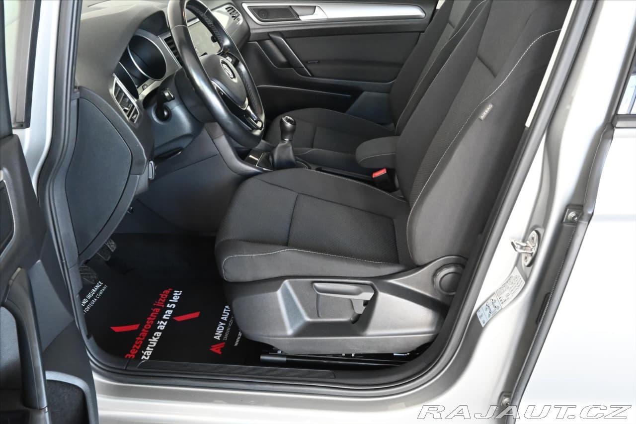 2019 Volkswagen Golf - 9