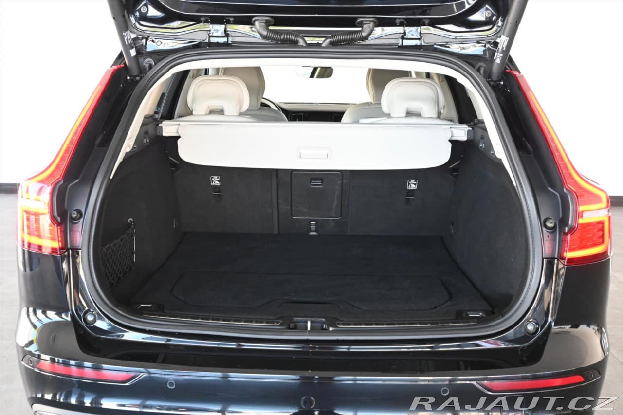 2022 Volvo V60 - 6