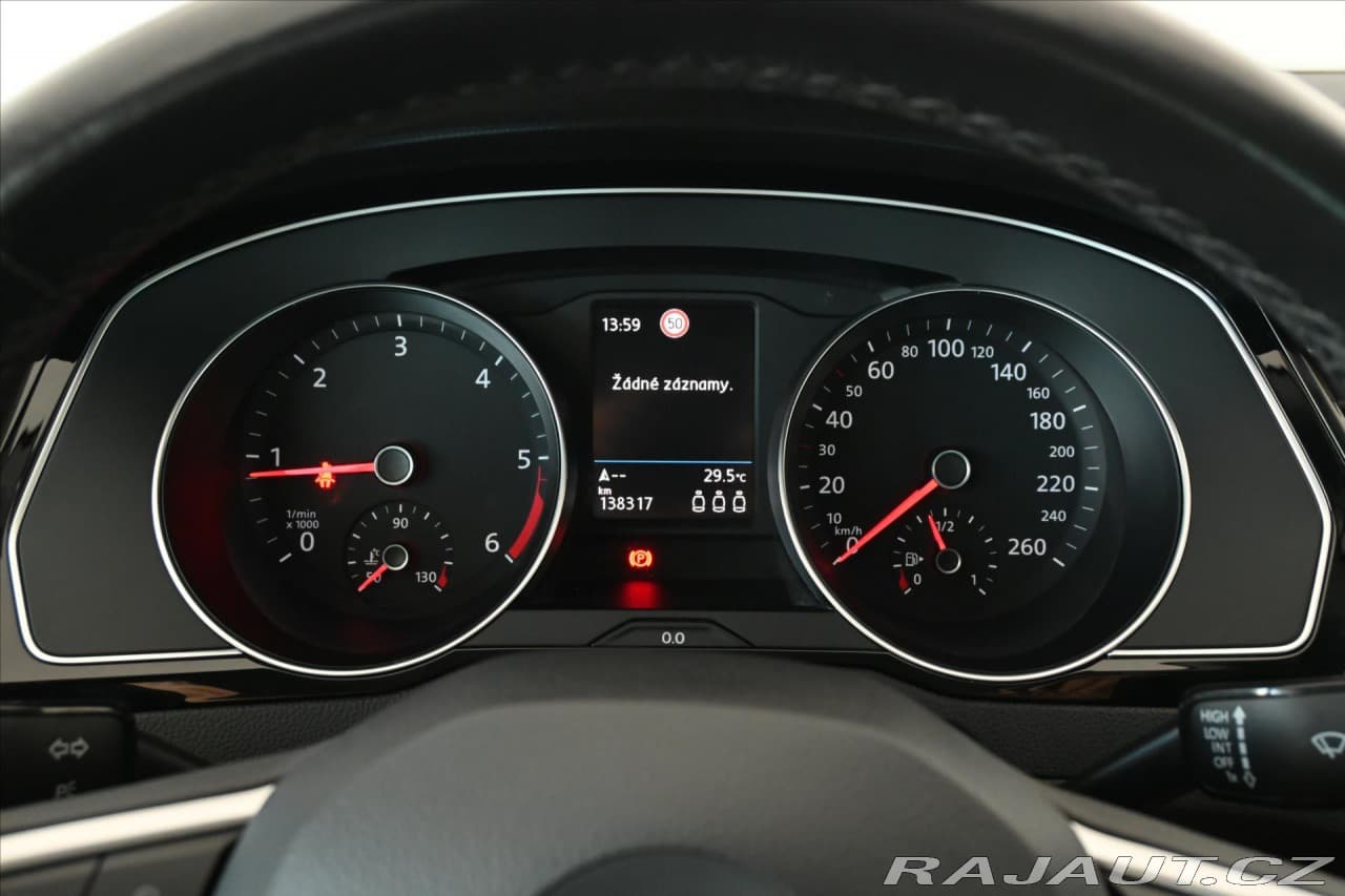 2020 Volkswagen Passat - 13