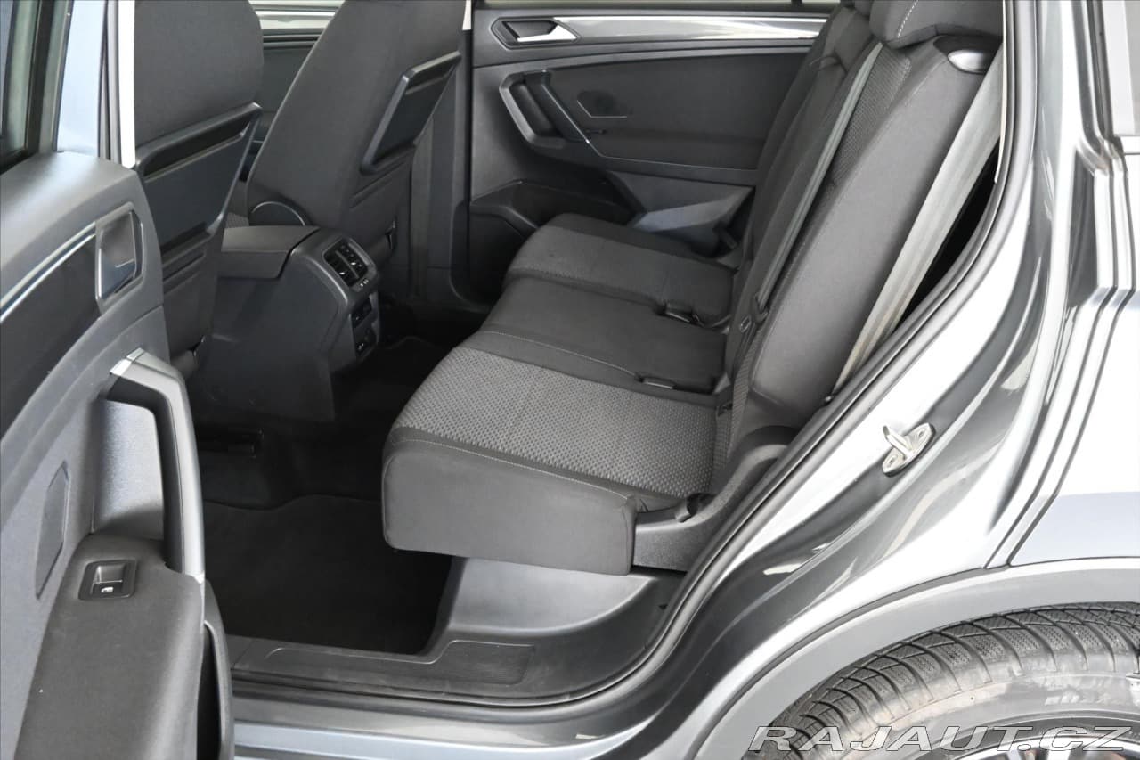 2020 Volkswagen Tiguan - 11