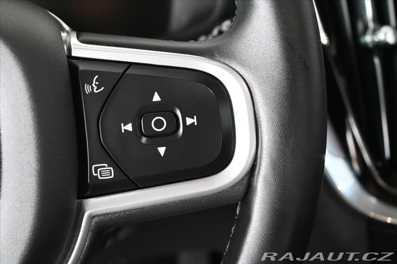 2022 Volvo V60 - 18