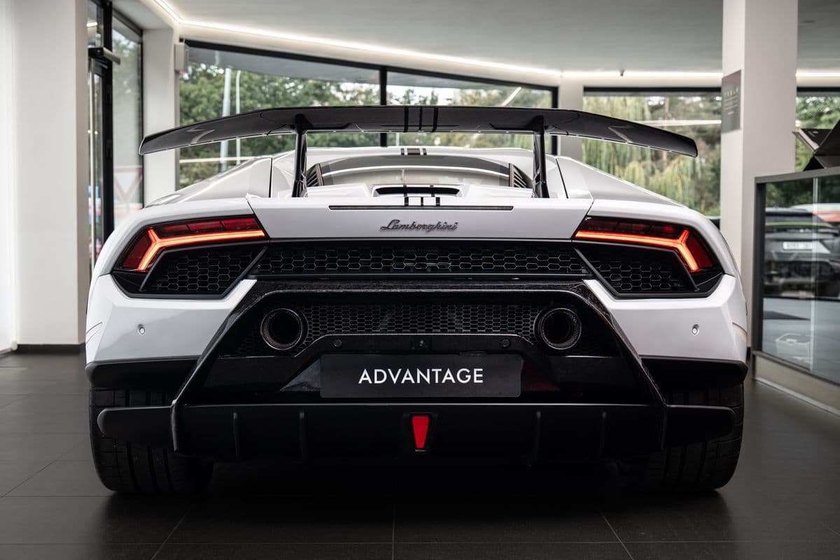 2017 Lamborghini Huracán - 3