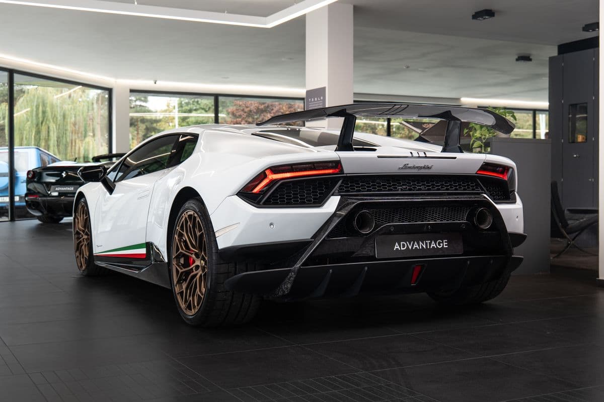 2017 Lamborghini Huracán - 4