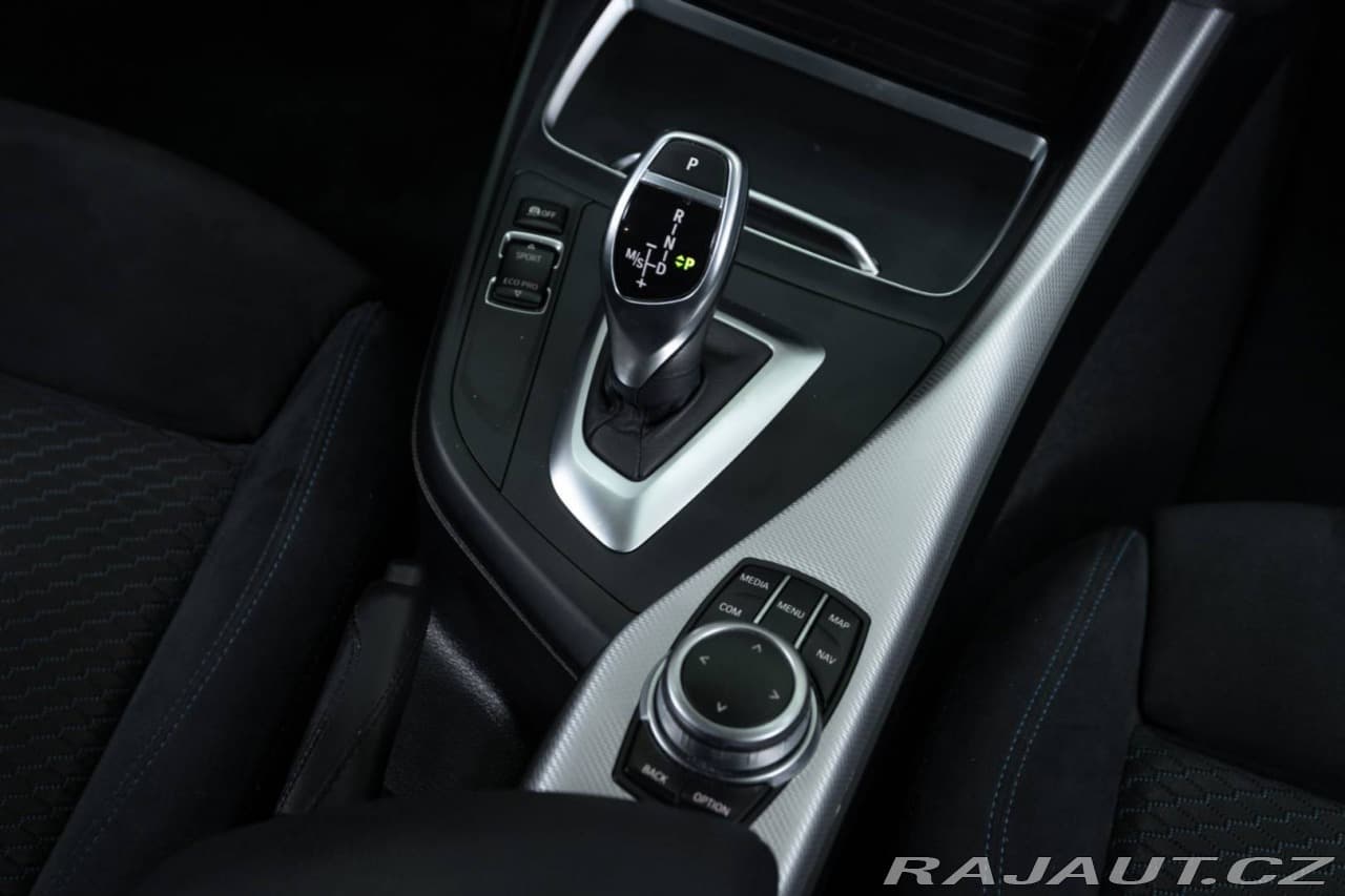 2018 BMW 1-Series - 17