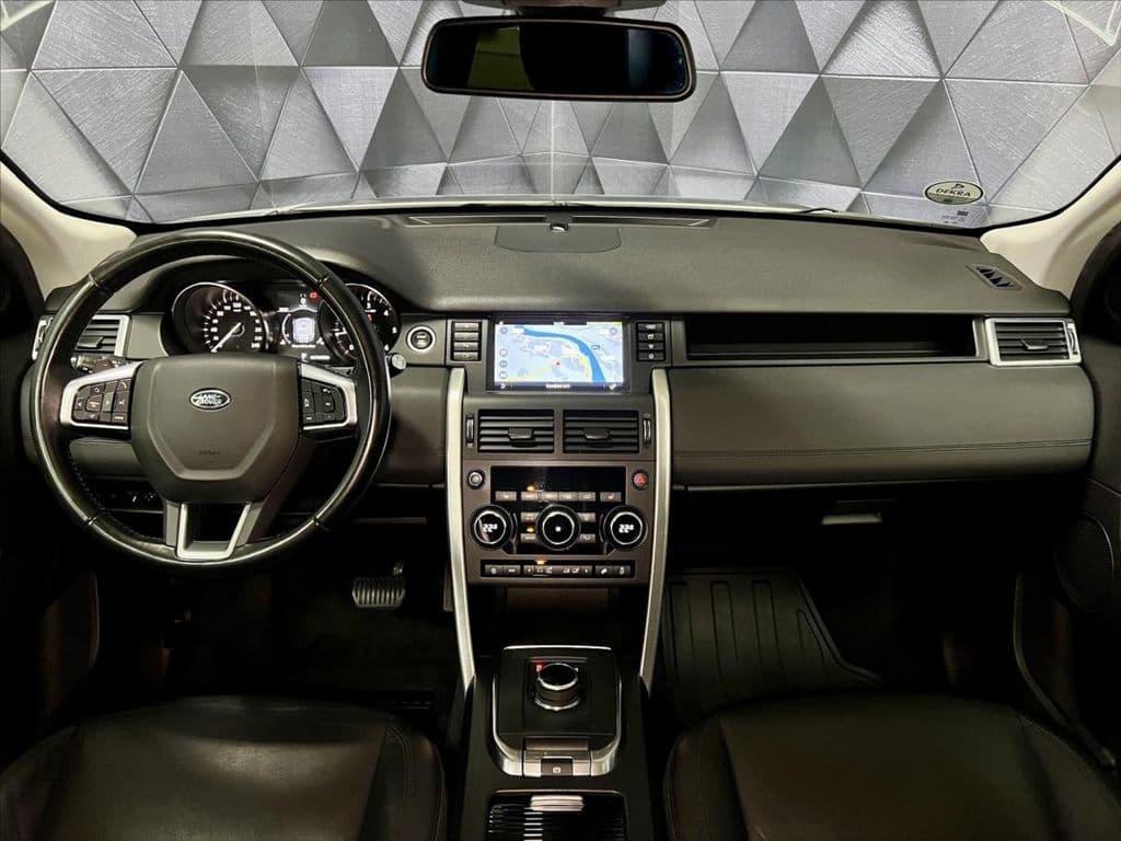 2018 Land Rover DISCOVERY - 10